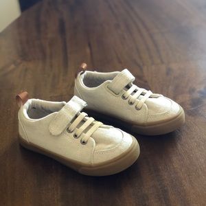 Toddler size 7 Cat&Jack shoes